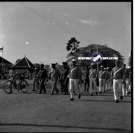 Suasana penerimaan dan penyerahan bendera PON VII Surabaya di Ngawi, 6 - 8 – 1969