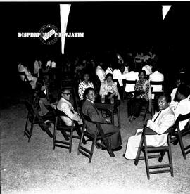 Suasana malam peringatan peringatan HUT Kemerdekaan RI ke 8 di Surabaya di grahadi, 17 – 8 – 1953