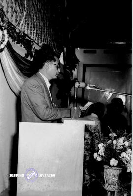 Bank Indonesia ke-18 di Jember tanggal 8 Februari 1958 acara sambutan sedang dimulai
