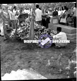 Suasana pemakaman Alm. Bpk. Sudjiman, tahun 1958