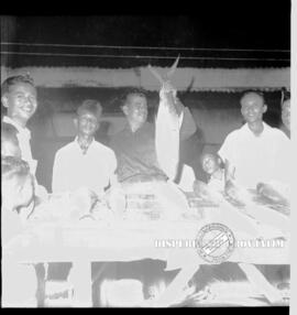 Suasana pameran Indonesia bangun, pasar bandeng Gresik, 29 – 4 – 1957