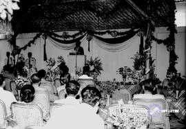 Bank Indonesia ke-18 di Jember tanggal 8 Februari 1958 tampak acara sambutan sedang dimulai